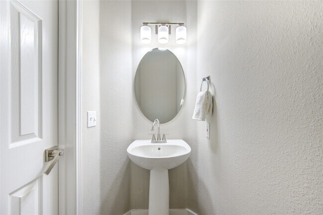 Building Photo - 11706 Canyon Breeze Dr