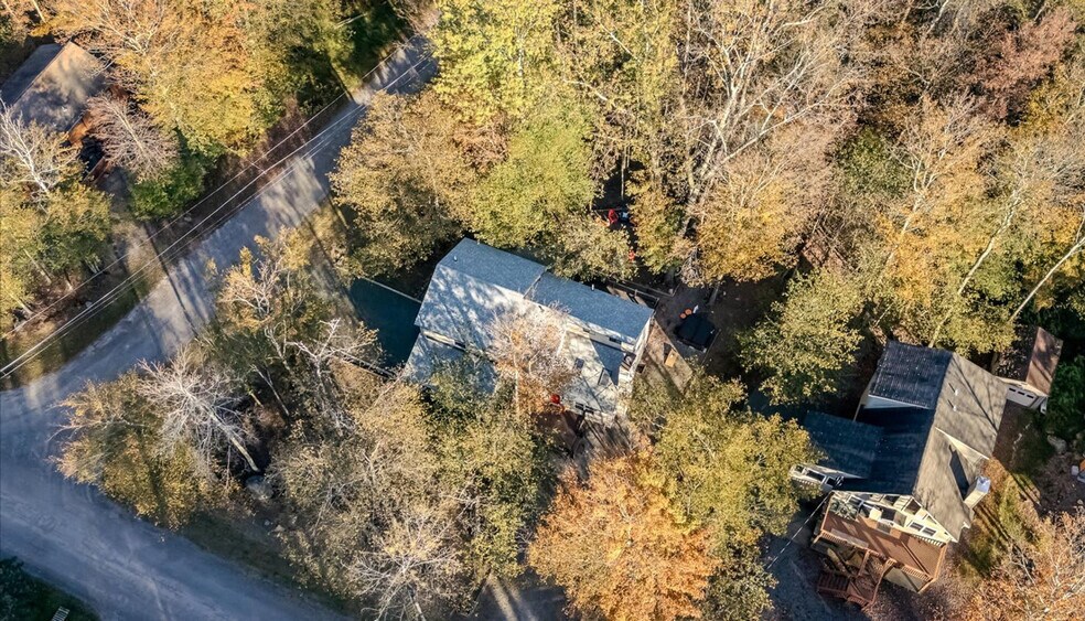 Building Photo - 223 Paxinos Dr