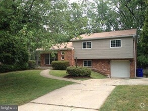 Building Photo - 7821 Cayuga Ave