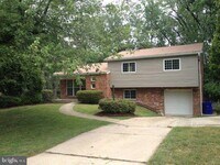 Building Photo - 7821 Cayuga Ave