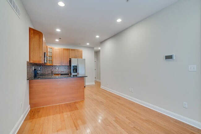 Building Photo - 917 S 18th St