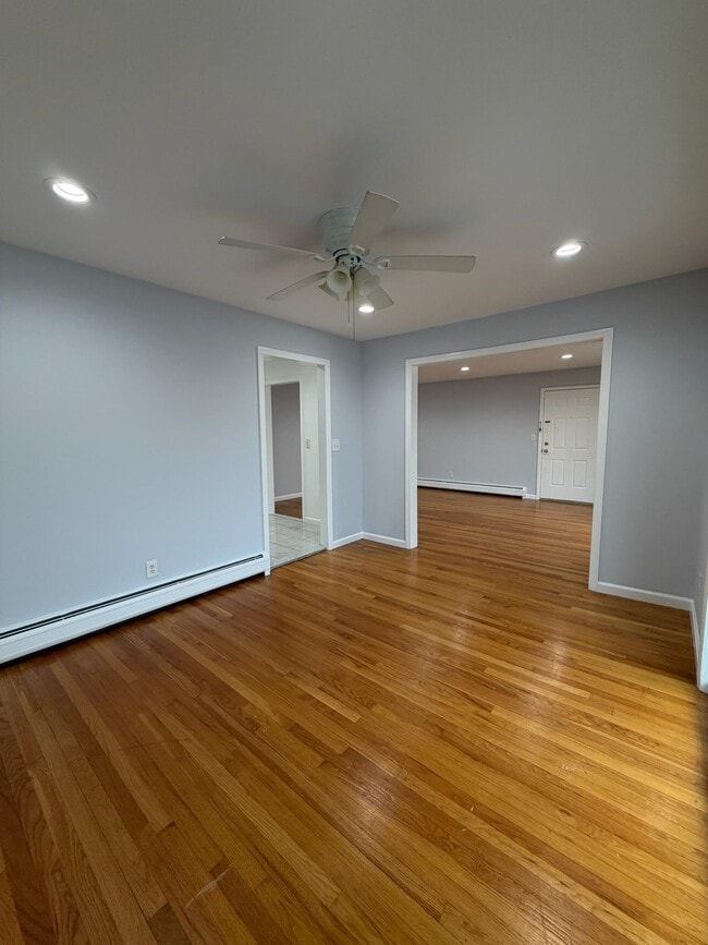 Building Photo - 3586 John F. Kennedy Blvd