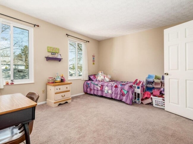 Building Photo - 6985 Muirfield Dr
