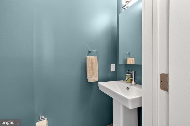 Building Photo - 151 N 2nd St