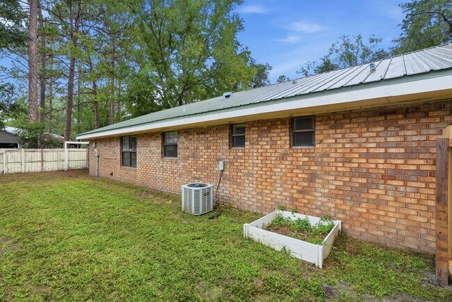 Building Photo - 103 Eunice Rd