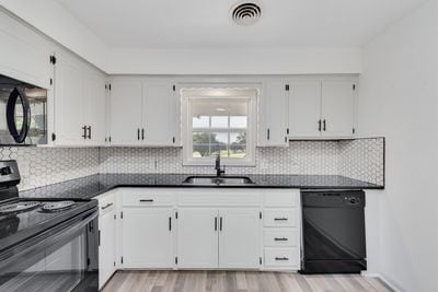 Building Photo - 725 W Brock St