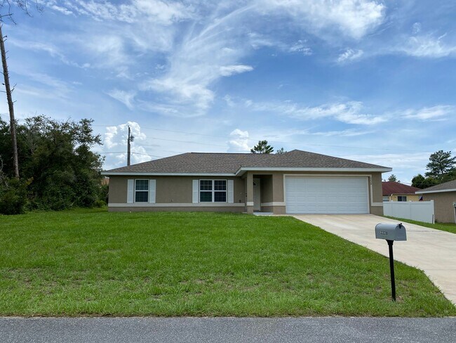 Building Photo - Impeccable Rental
