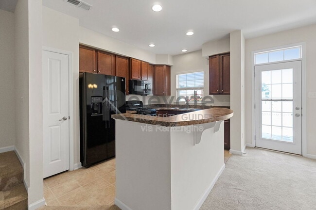 Building Photo - 8939 Ringview Dr