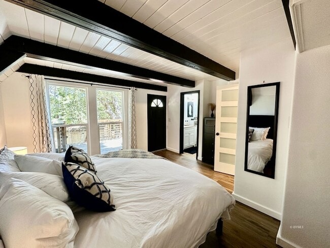 Building Photo - 25245 Rosaline Rd