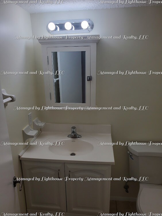 Building Photo - Peaceful Atlantic Beach Townhome