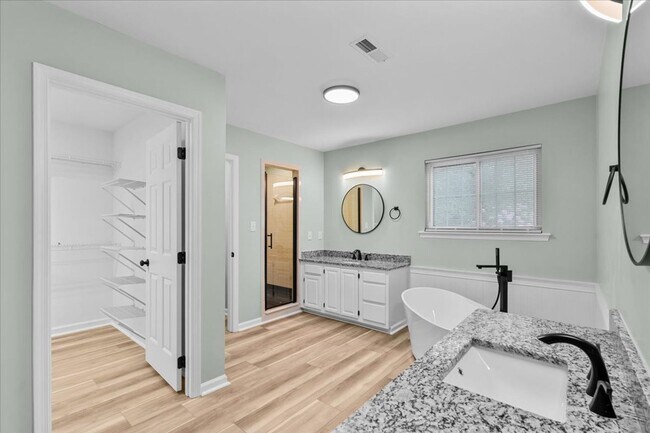 Building Photo - Coming Soon! Single Story Rental in Jamestown's Colony Park!