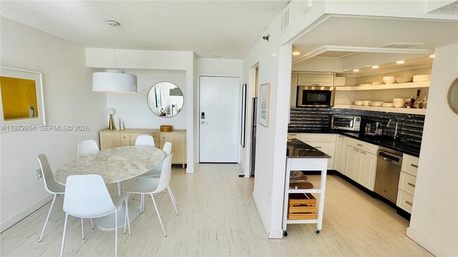 Building Photo - 1775 Washington Ave