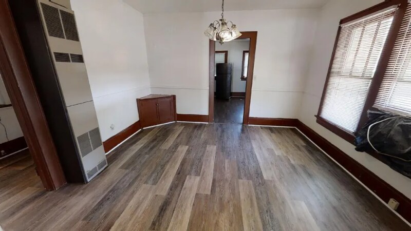 Building Photo - 1624 W 31st St
