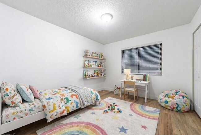 Building Photo - 111 Lobelia Rd