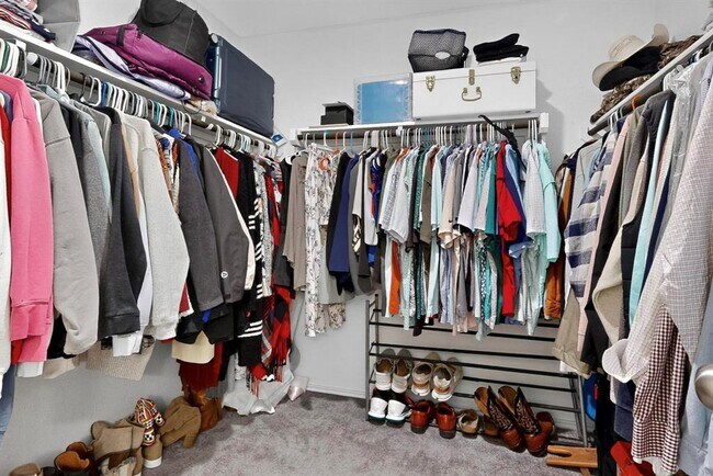 Building Photo - 128 Banyon Dr