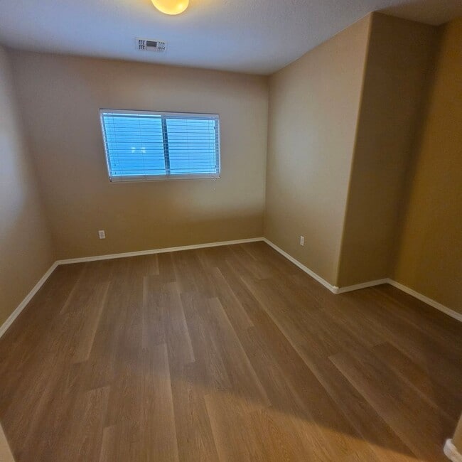 Building Photo - 18418 W Westfall Way