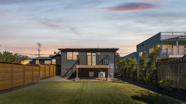 Building Photo - 3817 Highland Dr