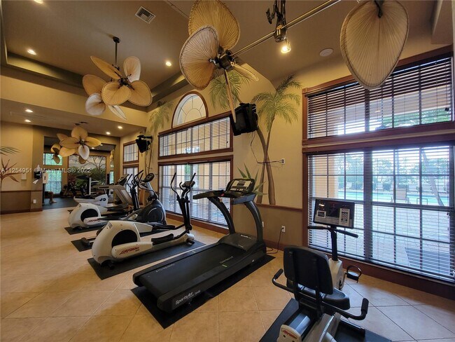 Building Photo - 400 Scotia Dr