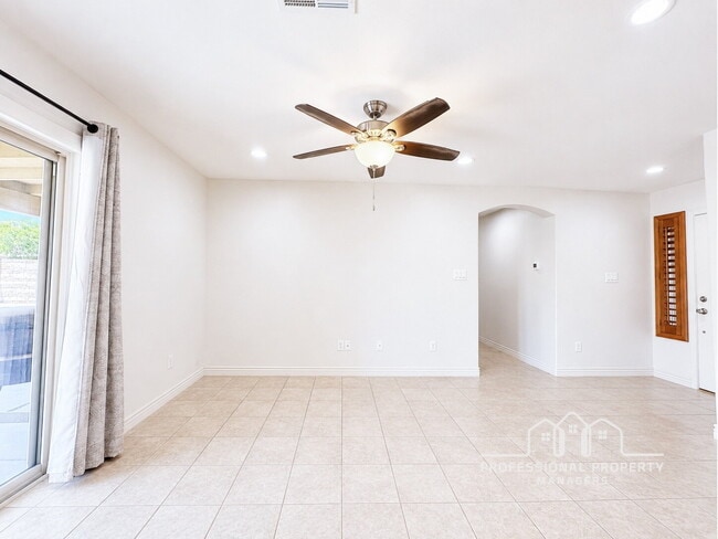 Building Photo - “Charming 3-Bedroom, 2-Bathroom Home in Villa Chaparral”
