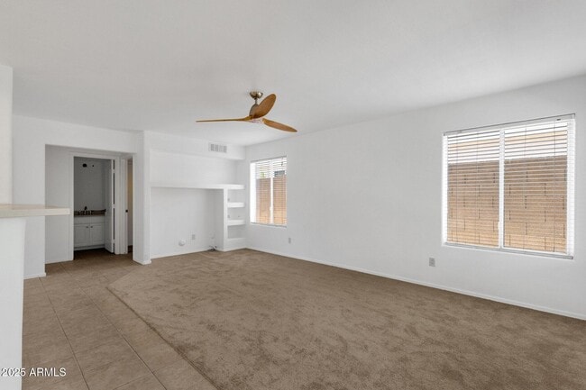 Building Photo - 4245 E Creosote Dr