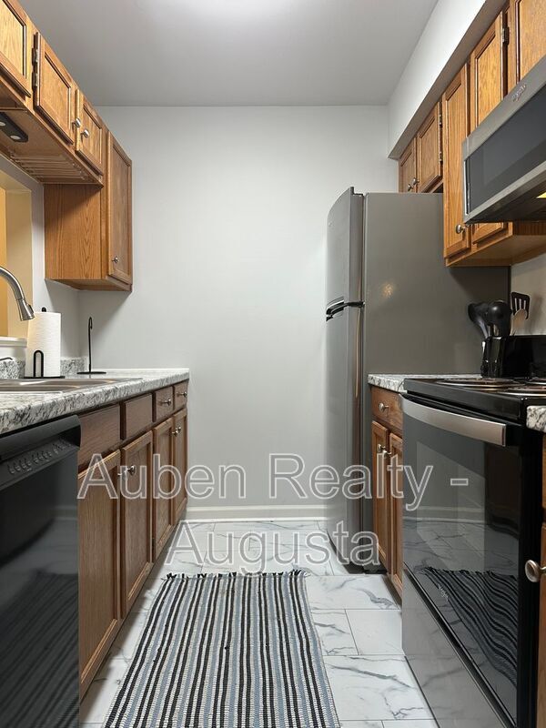 Building Photo - 204 1/2 W Buena Vista Drive