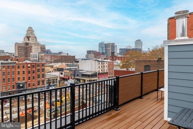 Building Photo - 102 Church St