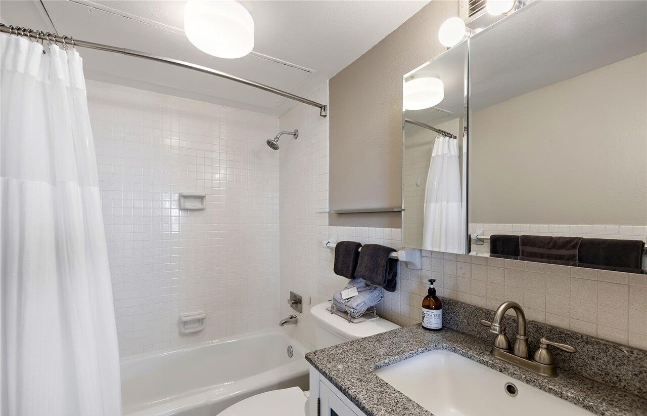 Building Photo - 1020 15th St