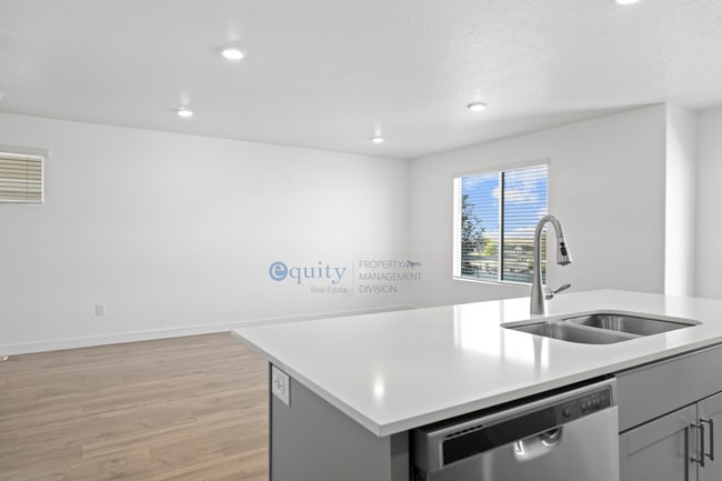 Building Photo - 8522 W Beckville Dr