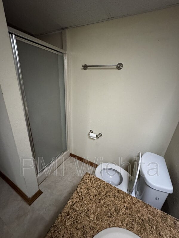 Building Photo - 1832 S Griffith St