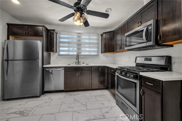 Building Photo - 6139 Tampa Ave