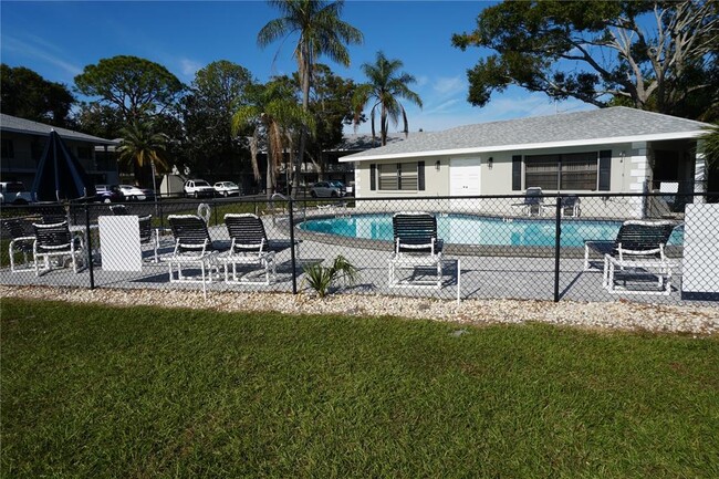 Building Photo - 101 Lake Ave NE