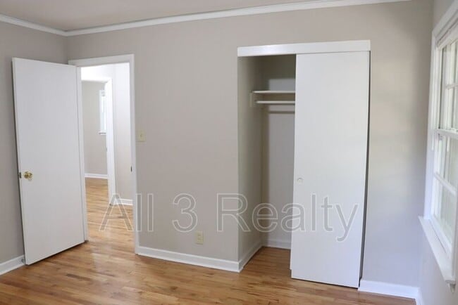 Building Photo - 939 Green Ridge Ct