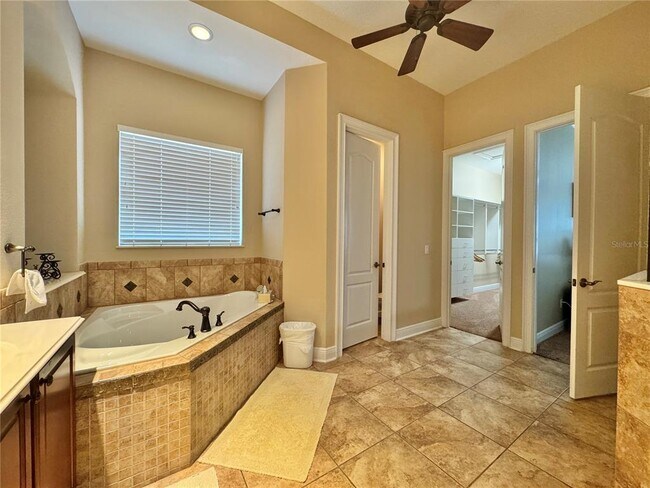 Building Photo - 3604 Simonton Pl