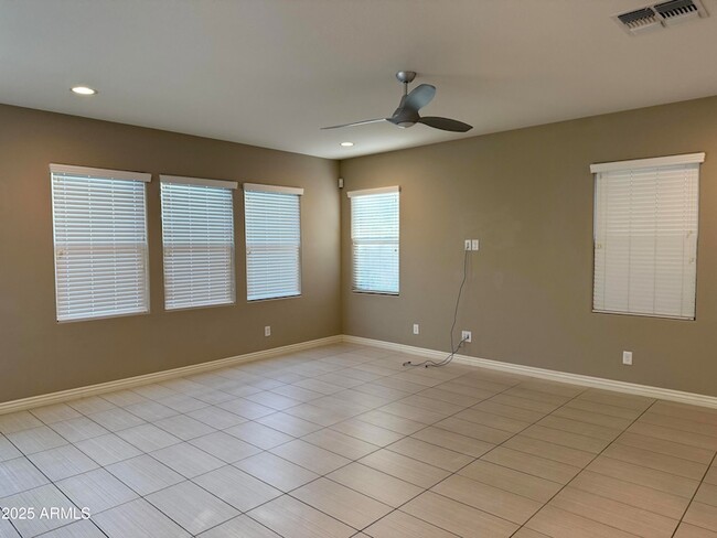 Building Photo - 4711 E Daley Ln