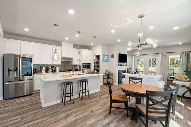 Building Photo - 622 Firebrick Dr