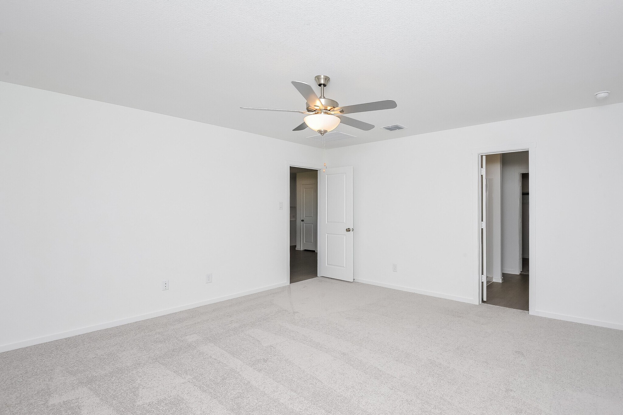 Building Photo - 2760 Mistwood Dr