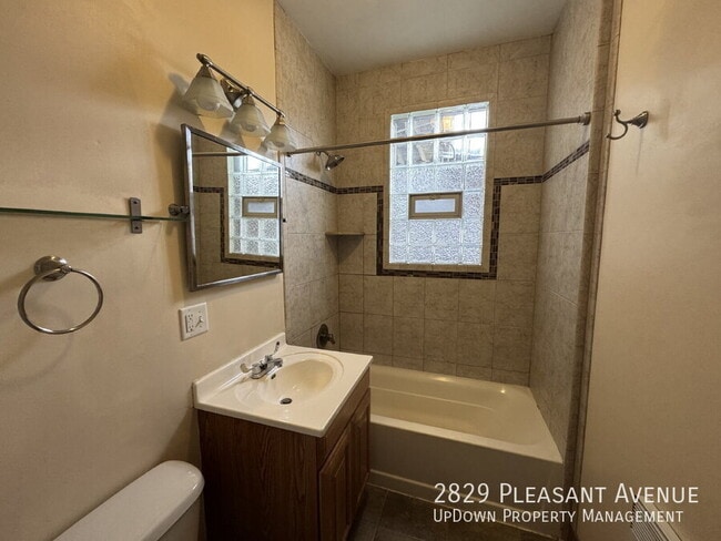 Building Photo - 2829 Pleasant Ave