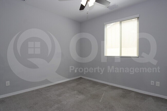 Building Photo - 2092 E Lantana Dr