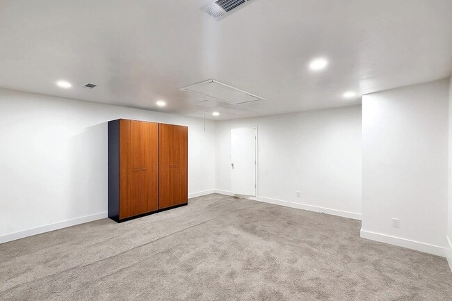 Building Photo - 2646 Heatherwood Dr