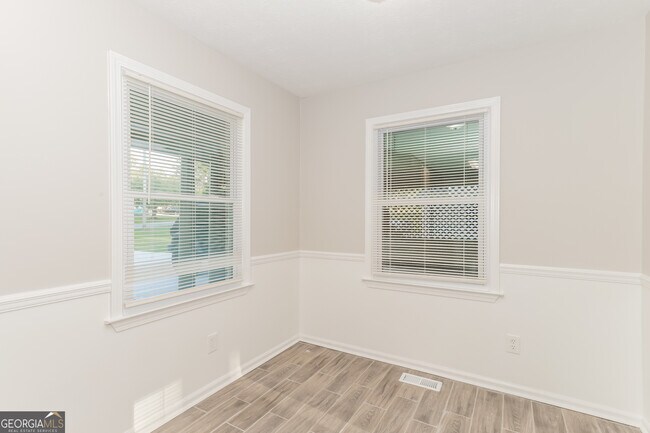 Building Photo - 246 Timber Lake Cir