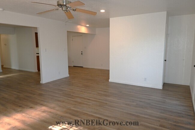 Building Photo - 2620 Fernandez Dr