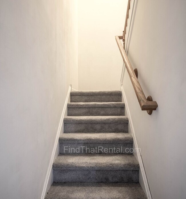 Building Photo - Modern 3BR 2.5BA w/ 1st Floor Master, Garage, Walk-in Closets near AWC Carlisle Barracks