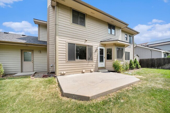 Building Photo - 2913 Ninebark Dr