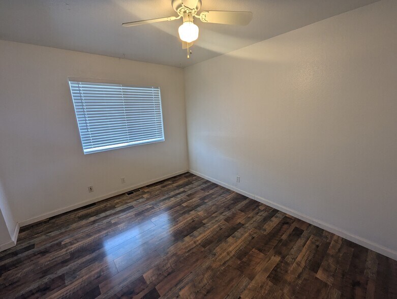 Building Photo - 2377 W Panama St