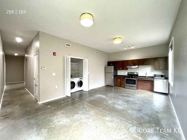 Primary Photo - 3632 Gillham Rd