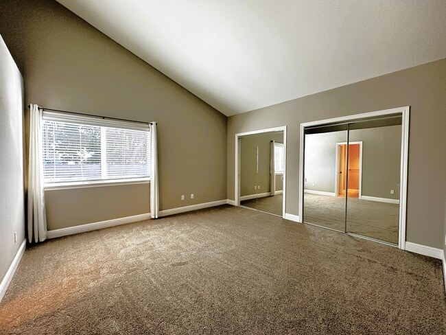 Building Photo - 1513 Mary Pl