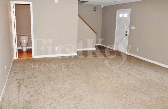 Building Photo - 107 Azalea Dr