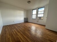 Building Photo - 312 Woodworth Ave