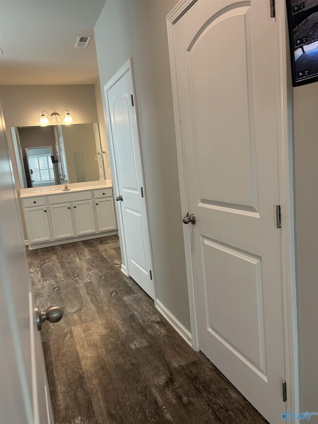 Building Photo - 6525 Moon Crest Ln NW