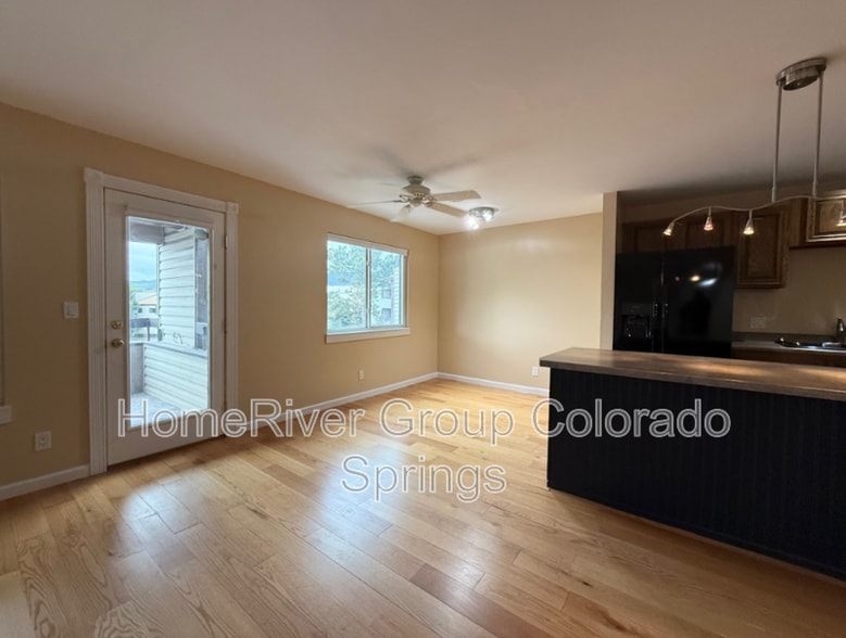 Building Photo - 6590 Delmonico Dr